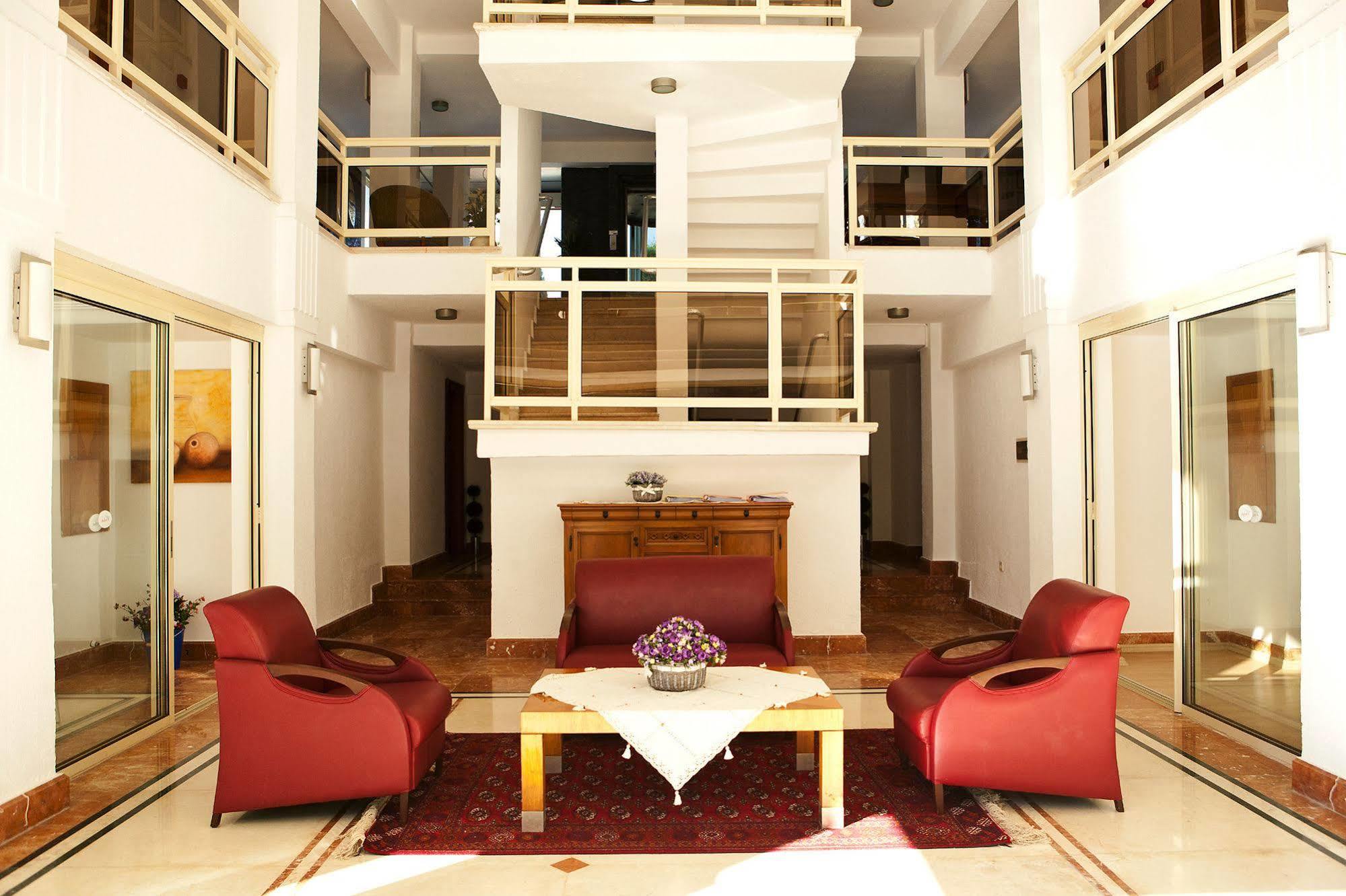 Villa Adora Beach Side Eksteriør billede