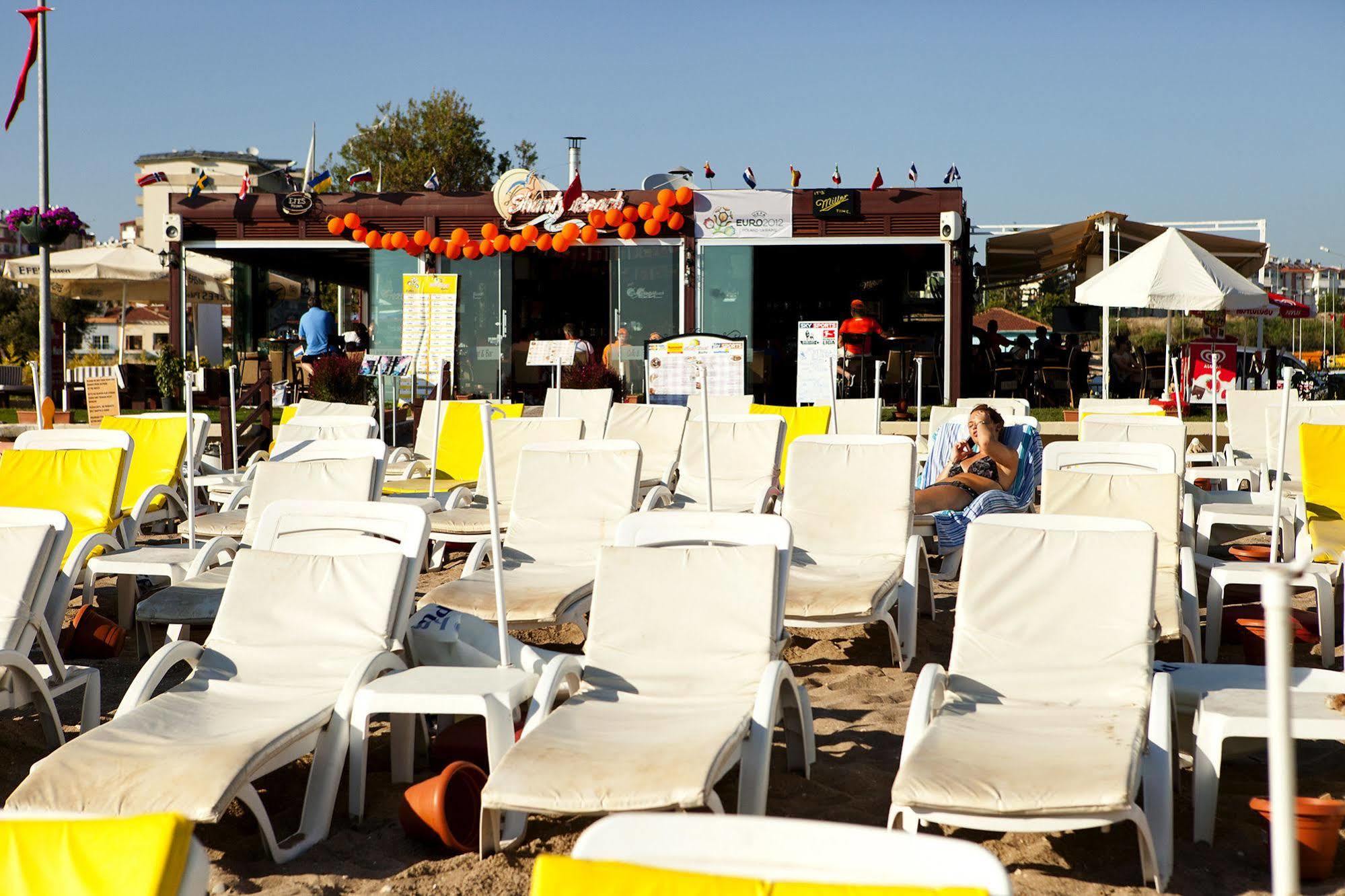 Villa Adora Beach Side Eksteriør billede