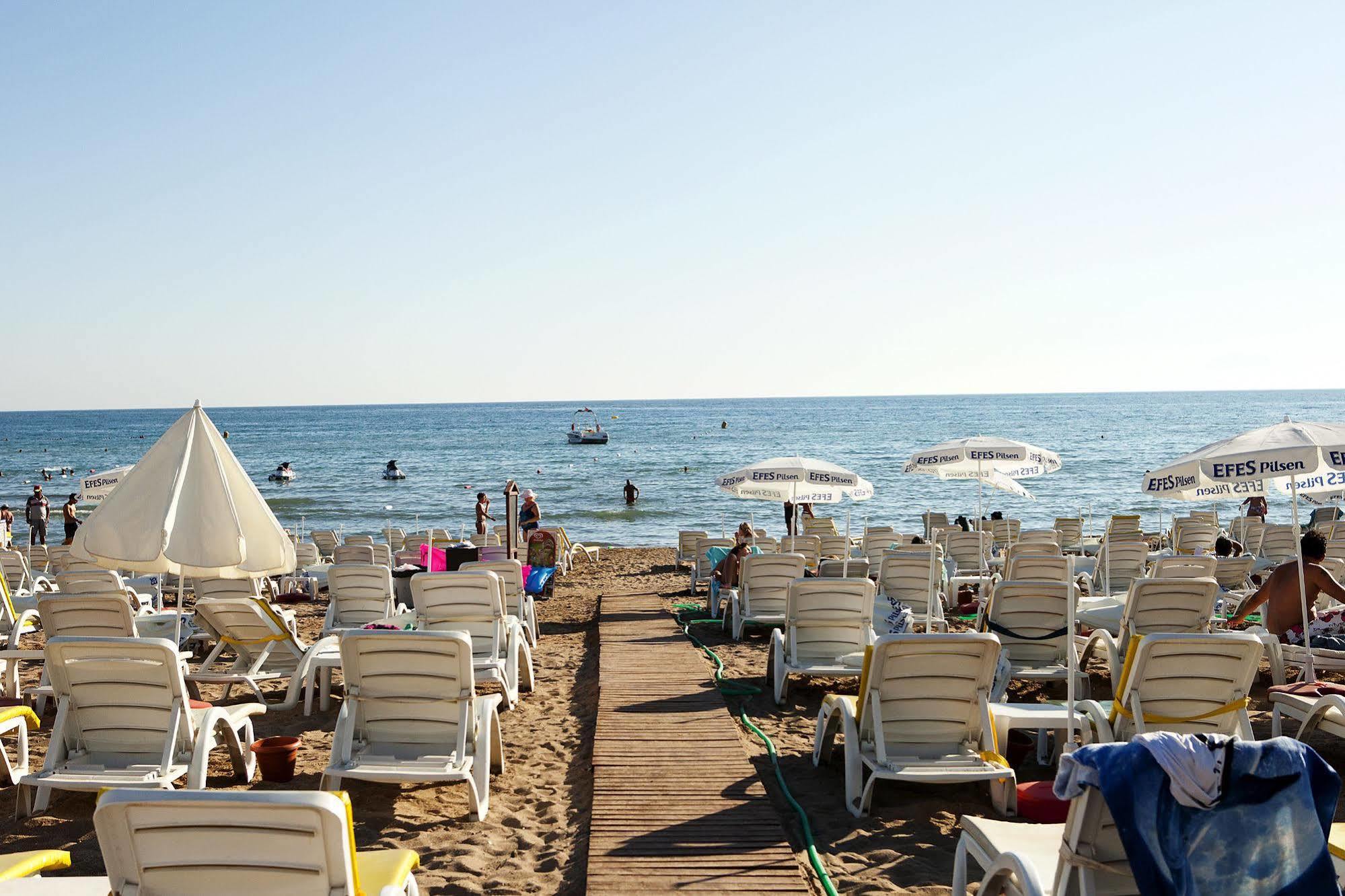 Villa Adora Beach Side Eksteriør billede