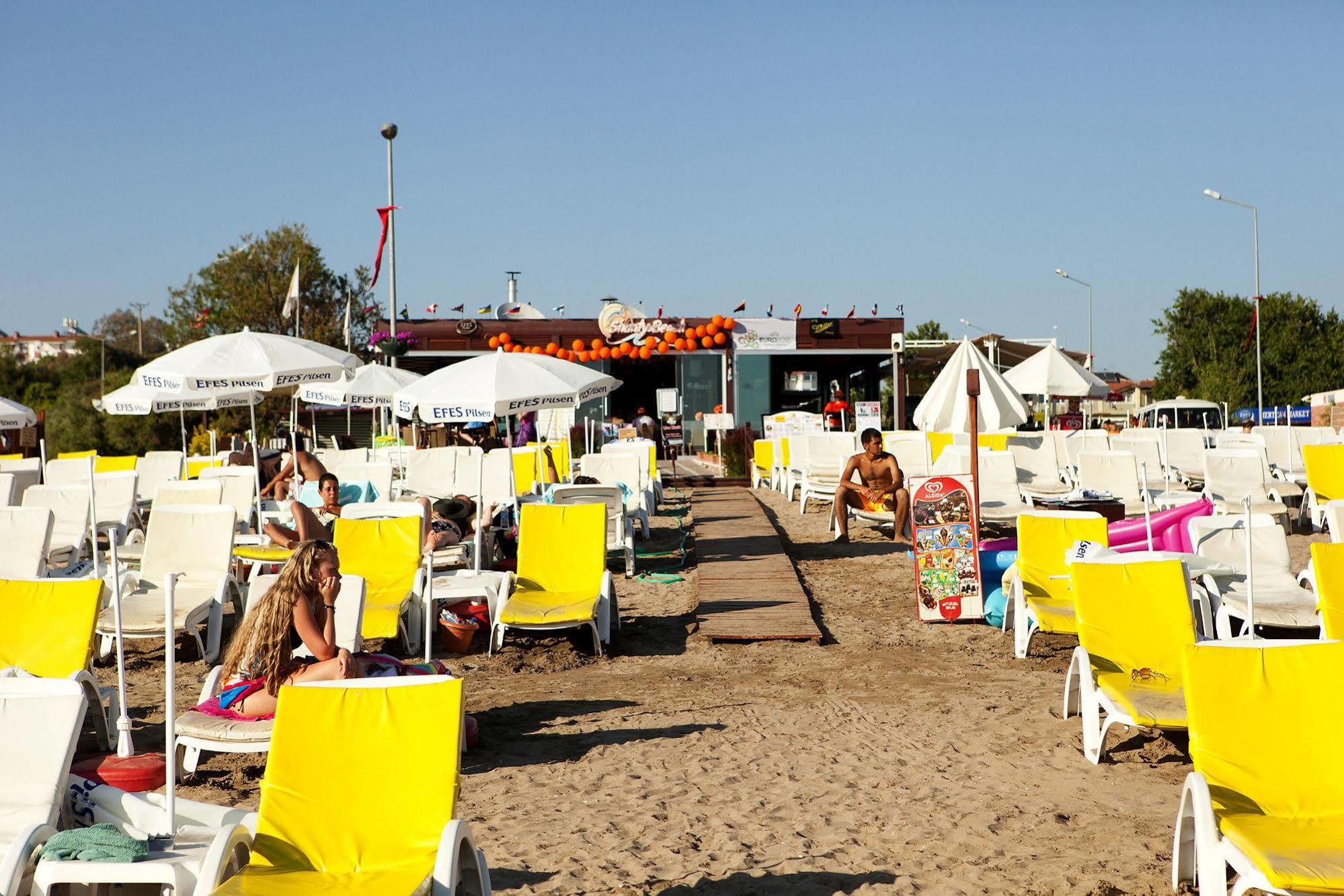 Villa Adora Beach Side Eksteriør billede